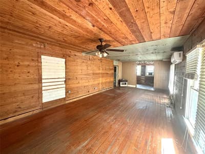 1201 Market Street W, Honey Grove TX 75446 - Photo 2