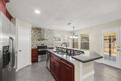 2016 Cardinal Lane, Lewisville TX 75077 - Photo 3