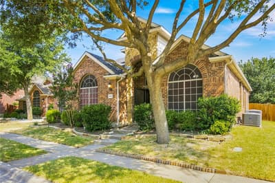 5912 Chuck Wagon Lane, McKinney TX 75070 - Photo 2