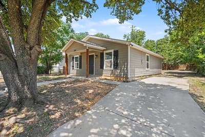1255 E Davis Avenue, Fort Worth TX 76104 - Photo 3