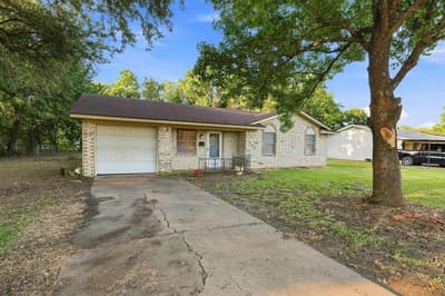 1008 Yeager Street, Honey Grove TX 75446 - Photo 2