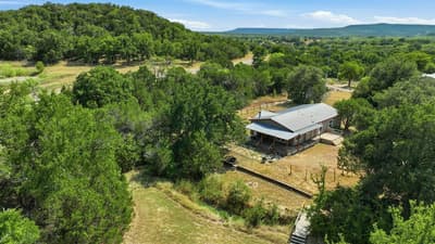 100 Shady Oaks Drive, Mineral Wells TX 76067 - Photo 2
