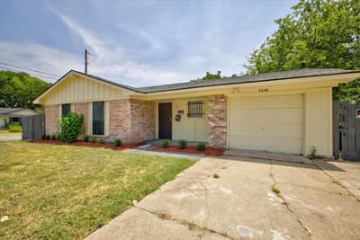3250 Pacesetter Drive, Dallas TX 75241 - Photo 2