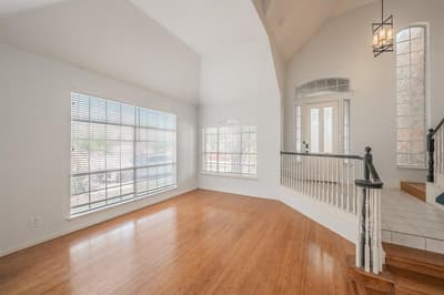 10503 Waters Drive, Irving TX 75063 - Photo 4