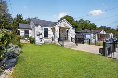 335 Avenue I, Dallas TX 75203