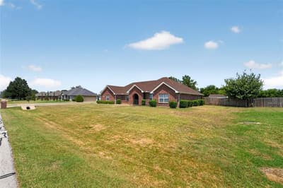 10257 E Rancho Diego Lane, Fort Worth TX 76036 - Photo 3