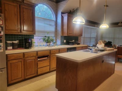 1817 Parkwood Drive, Grapevine TX 76051 - Photo 4