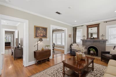 838 Salmon Drive, Dallas TX 75208 - Photo 2