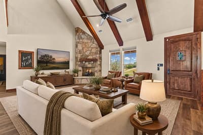 2407 Wills Way Drive, Granbury TX 76049