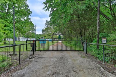 301 Cedar Point Circle, Gordonville TX 76245 - Photo 3