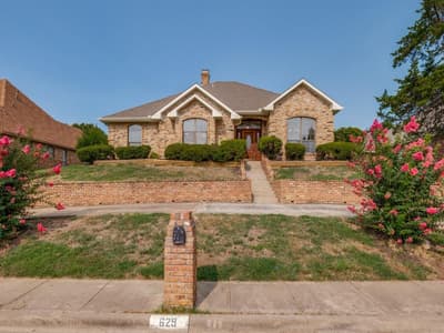 629 Bent Creek Drive, DeSoto TX 75115