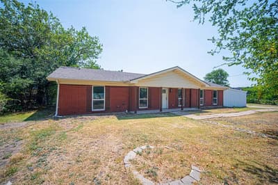 611 S Dallas Street, Palmer TX 75152 - Photo 2
