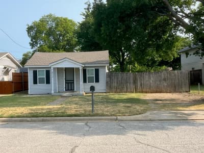 8512 Raymond Avenue, White Settlement TX 76108 - Photo 2