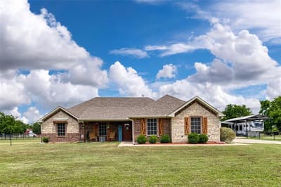 220 Hidden Meadow Trail, Leonard TX 75452