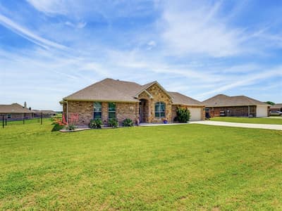 121 Walnut Street, Paradise TX 76073 - Photo 2