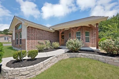 1216 N Elm Street, Weatherford TX 76086