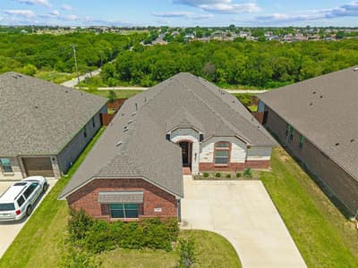1303 Deer Hollow Drive, Arlington TX 76002 - Photo 5