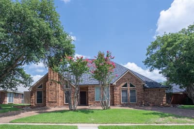 3905 Cross Bend Road, Plano TX 75023 - Photo 2