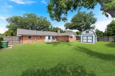 1815 Lakemont Drive, Arlington TX 76013 - Photo 5