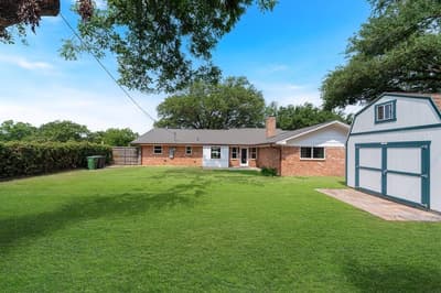 1815 Lakemont Drive, Arlington TX 76013 - Photo 4