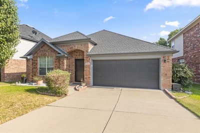 4849 Summer Oaks Lane, Fort Worth TX 76123 - Photo 2