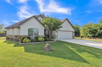 12550 Gumper Court, Fort Worth TX 76126 - Photo 2