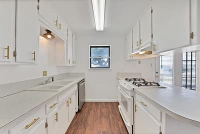 825 E Prairie View Road, Crowley TX 76036 - Photo 2