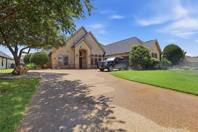 2606 Waters Edge Drive, Granbury TX 76048