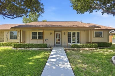 1550 Oak Creek Drive, Lewisville TX 75077 - Photo 3