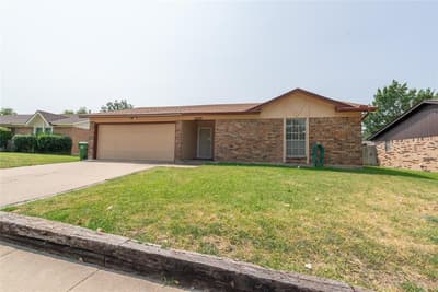 6412 Rebecca Lane, Watauga TX 76148