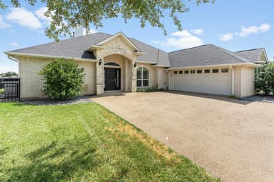 1003 Cliff Swallow Drive, Granbury TX 76048 - Photo 5