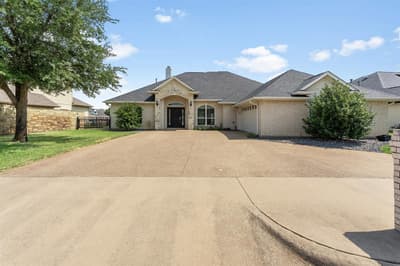 1003 Cliff Swallow Drive, Granbury TX 76048 - Photo 4