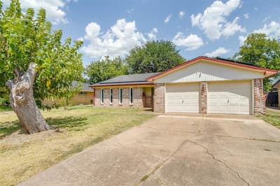 2617 Magnolia Drive, Irving TX 75062 - Photo 3