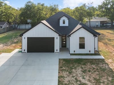 1119 20th Street, Bridgeport TX 76426 - Photo 2