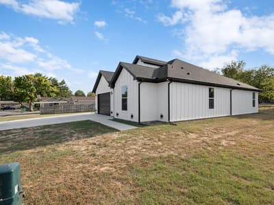1119 20th Street, Bridgeport TX 76426 - Photo 3