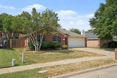 1010 Barkridge Drive, McKinney TX 75069 - Photo 2