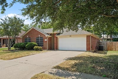 1010 Barkridge Drive, McKinney TX 75069 - Photo 3