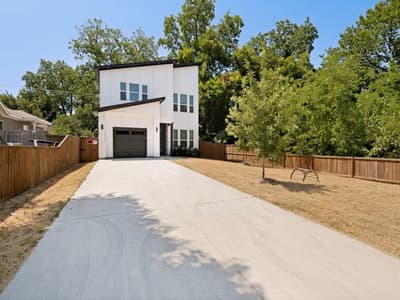1114 E Woodin Boulevard, Dallas TX 75216 - Photo 2