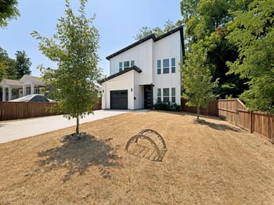 1114 E Woodin Boulevard, Dallas TX 75216