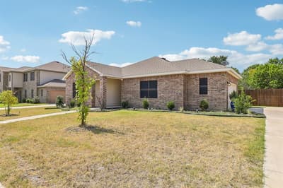 2573 Cinnamon Springs Road, Glenn Heights TX 75154 - Photo 2