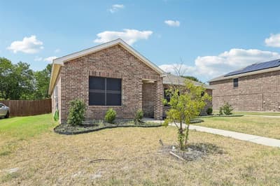 2573 Cinnamon Springs Road, Glenn Heights TX 75154 - Photo 3