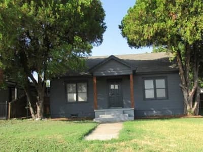 2734 Burchill Road, Fort Worth TX 76105