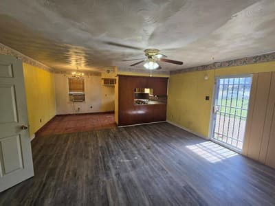 212 N Longacre Lane, Dallas TX 75217 - Photo 3