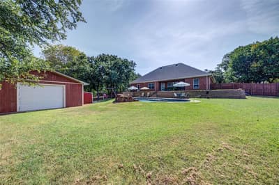 814 Haynie Drive, Runaway Bay TX 76426 - Photo 4
