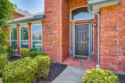 1644 Bennington Drive, Carrollton TX 75007 - Photo 3