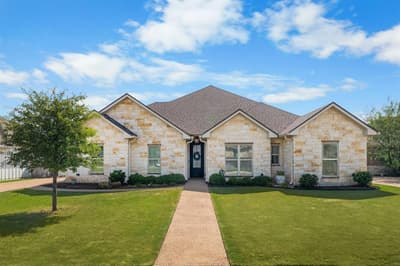 717 Wintergreen Drive, Hewitt TX 76643 - Photo 3