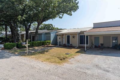 1229 Elm Court, Runaway Bay TX 76426 - Photo 3
