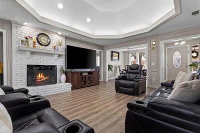 1507 Sugar Creek Drive, Carrollton TX 75007 - Photo 3