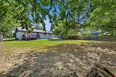 214 E Evans Street, Pilot Point TX 76258 - Photo 4