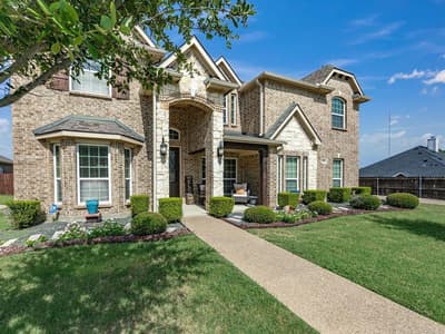 906 Hidden Lakes Drive, Cedar Hill TX 75104 - Photo 2